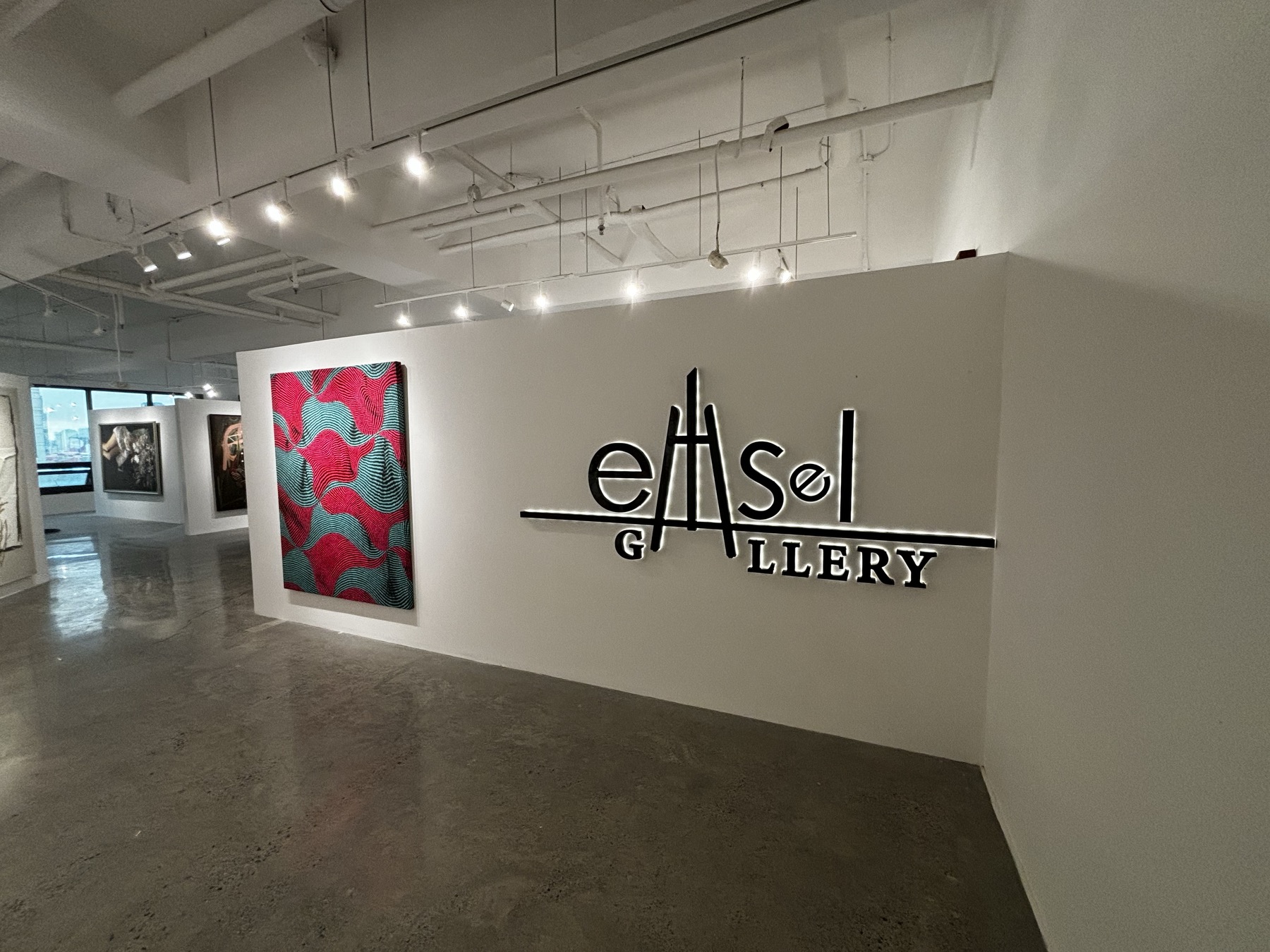 easel-gallery-entrance